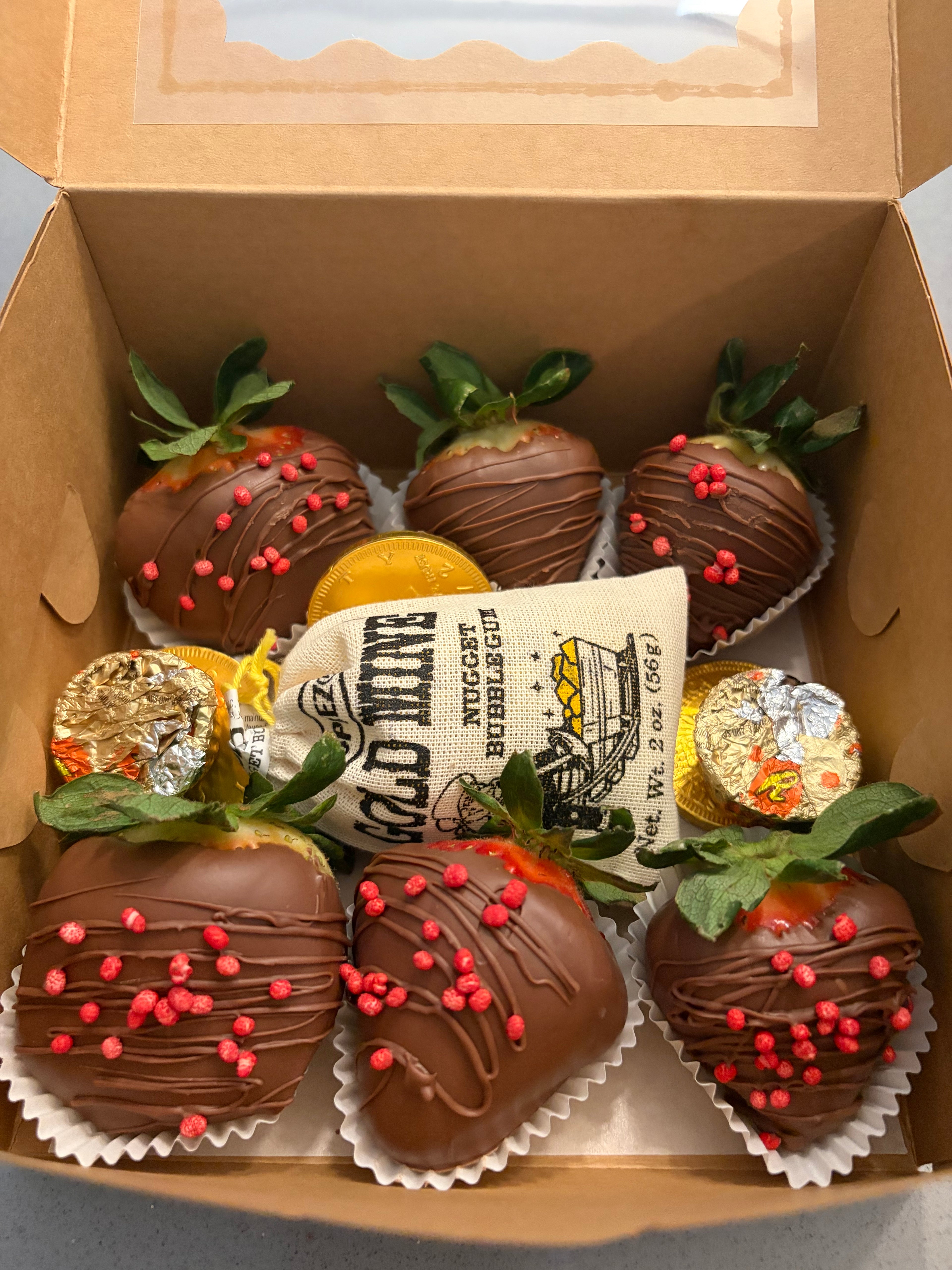 Chocolate covered strawberries treat box